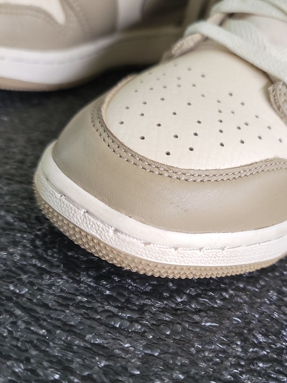 Nike Air Jordan 1 Mid 🔥"Legend Brown" 🔥 Wmns 6.5 Fast Shipling. - Picture 14 of 15